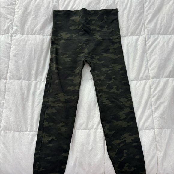 SPANX Pants - Camouflage Leggings